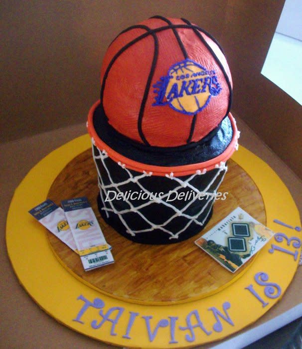 Lakers Birthday Cake