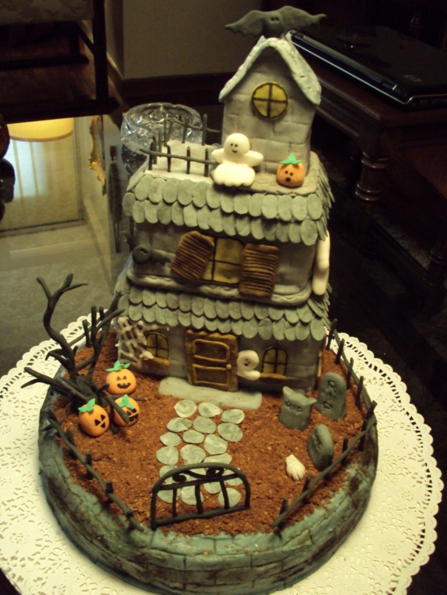 Spooky Mansion Cake