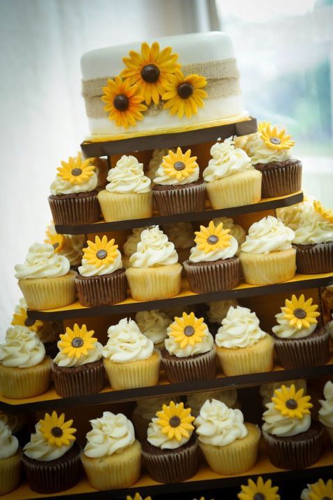 Rustic Sunflower Wedding Cake Cupcake