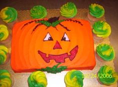 6 Photos of Sheet Cakes Decorated Like A Pumpkin