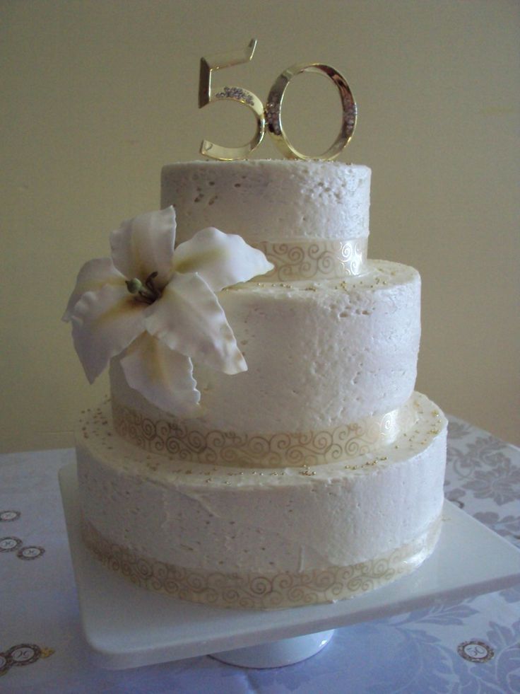 White and Gold 50th Anniversary Cake