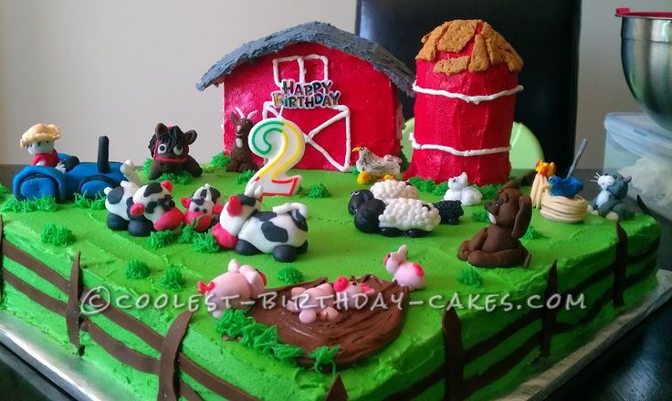 Farm Scene Birthday Cakes