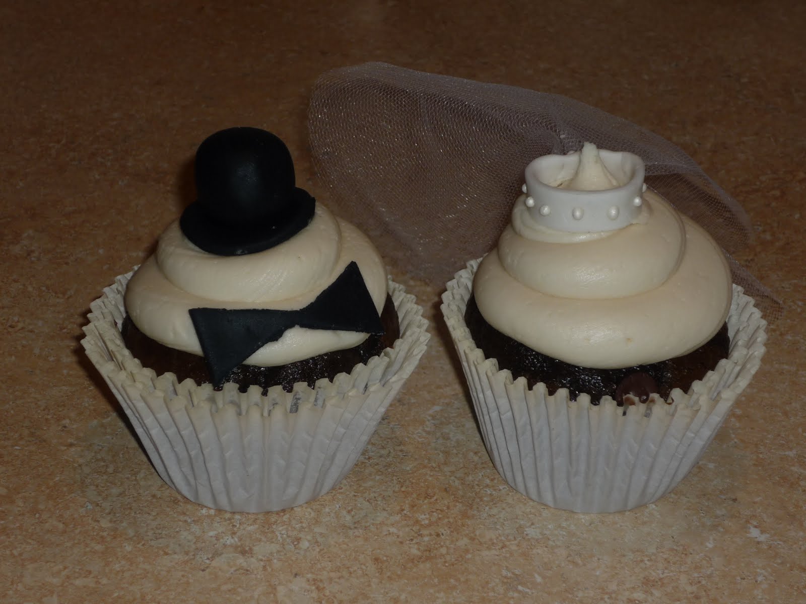 Bride and Groom Cupcake Cakes