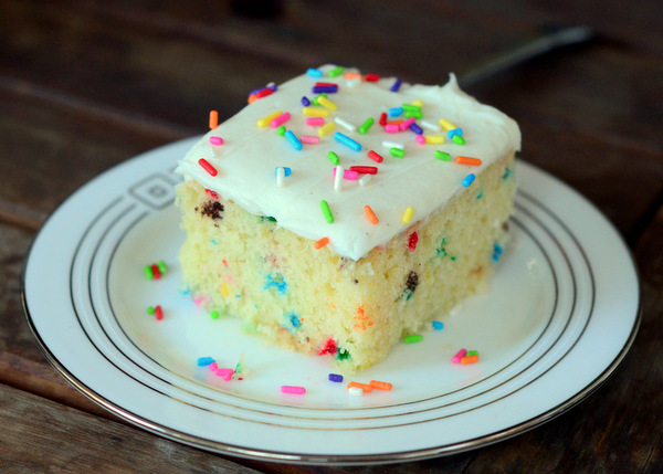 How to Make Homemade Vanilla Cake