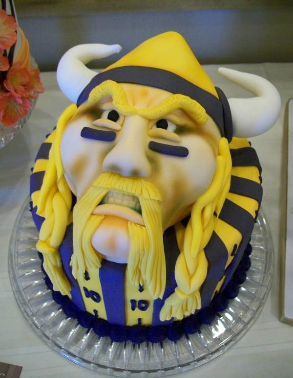 Minnesota Vikings Birthday Cake