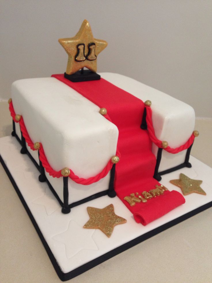 Red Carpet Hollywood Cake Idea