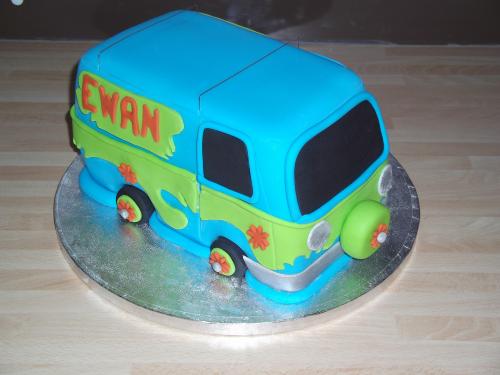 Scooby Doo Mystery Machine Cake