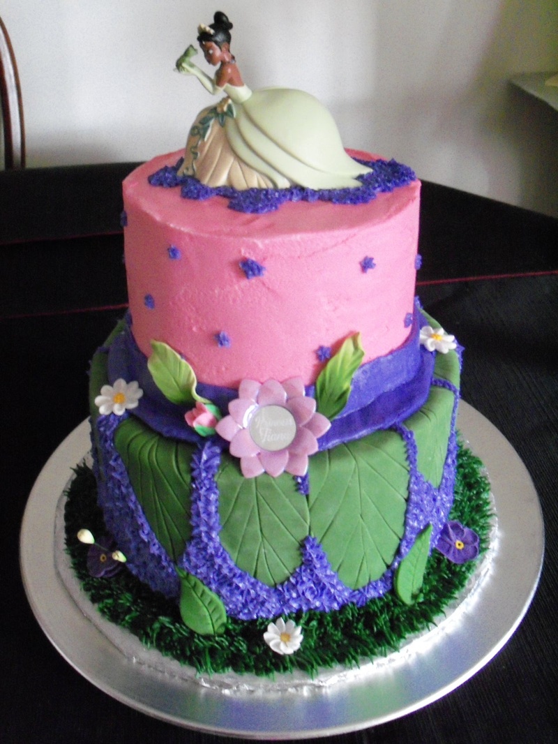 The Princess and Frog Theme Cake