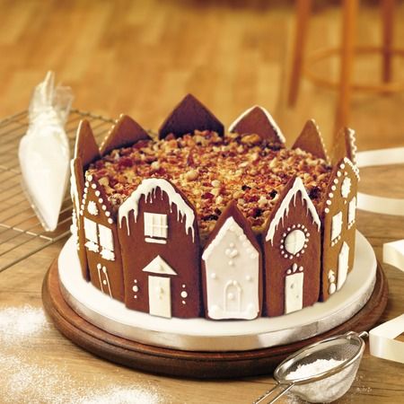 Christmas Gingerbread House Cake