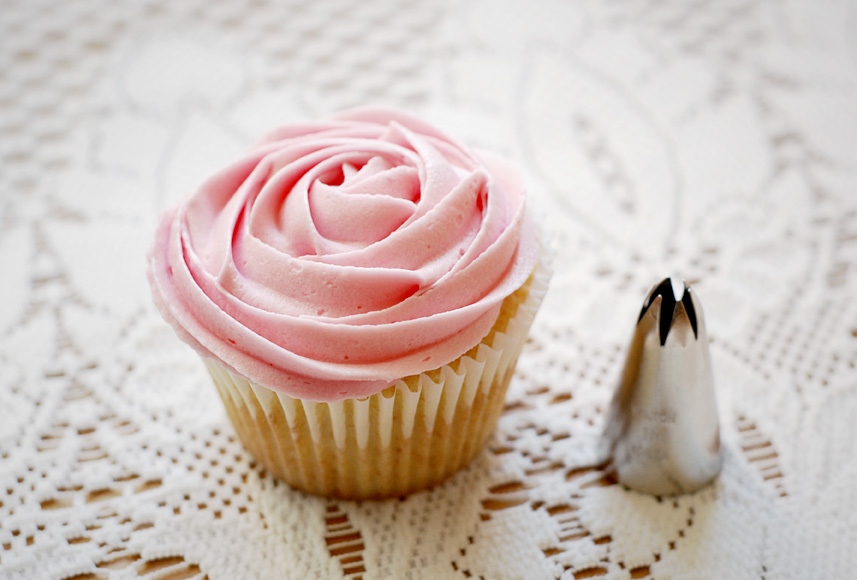 Wilton Rose Tips for Icing Cupcakes