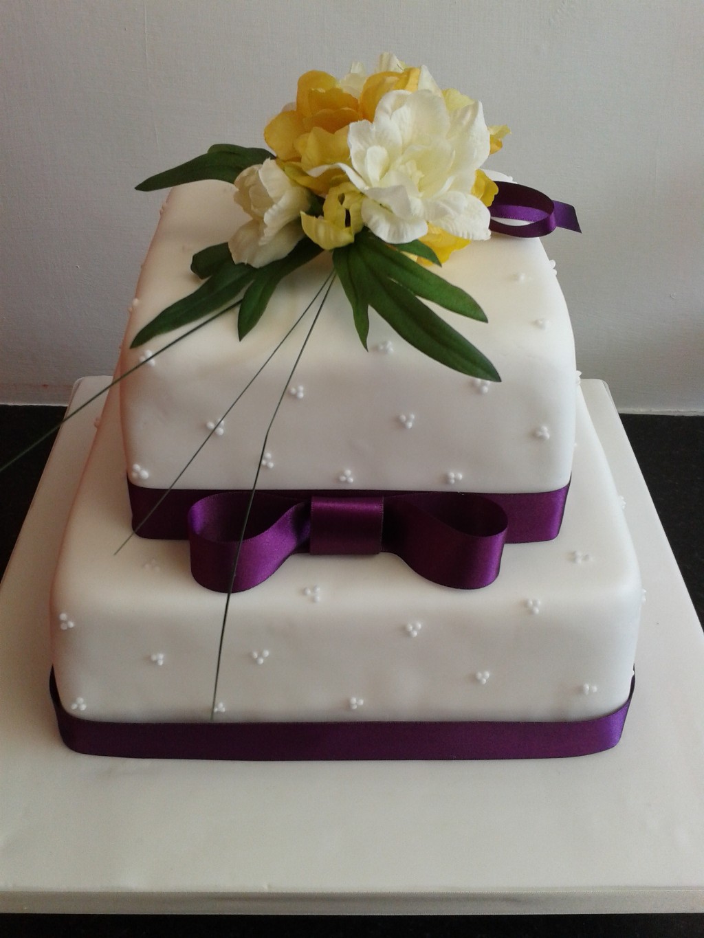 Simple 2 Tier Wedding Cakes