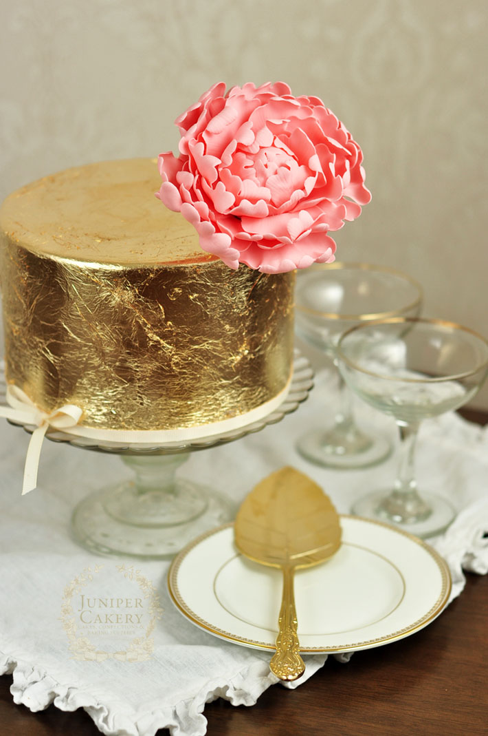 12 Cakes Made With Gold Leaf Photo Edible Gold Leaves Cake