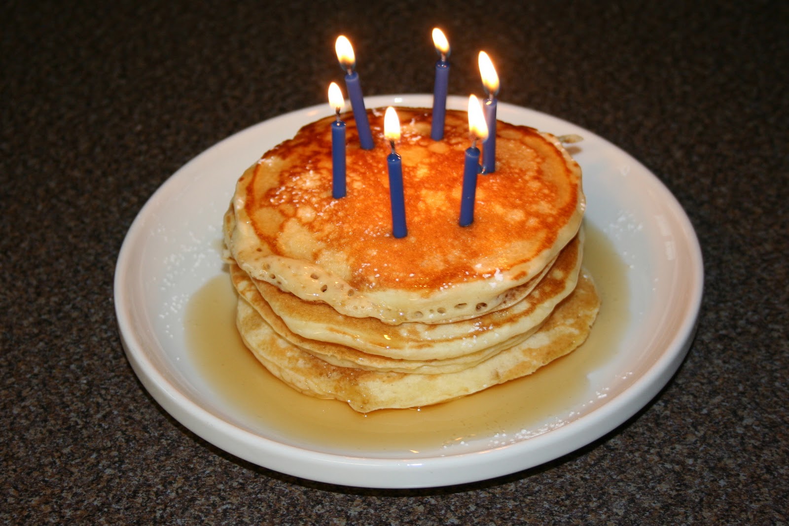 10 Photos of Pancakes With Candles