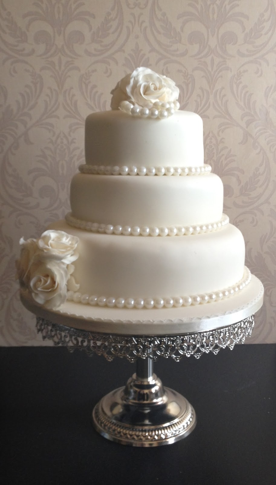 9 Photos of Engagement Cakes Pearls