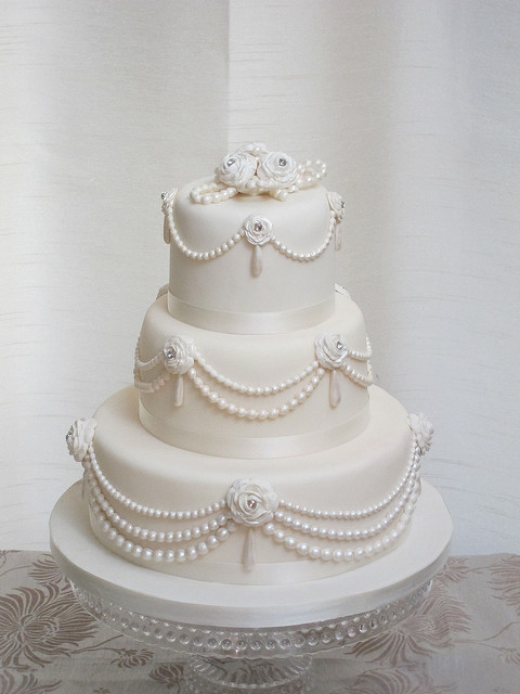 Wedding Cake with Pearls