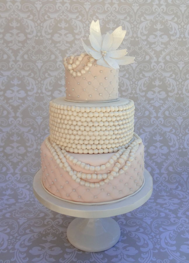 Wedding Cakes Decorated with Pearls