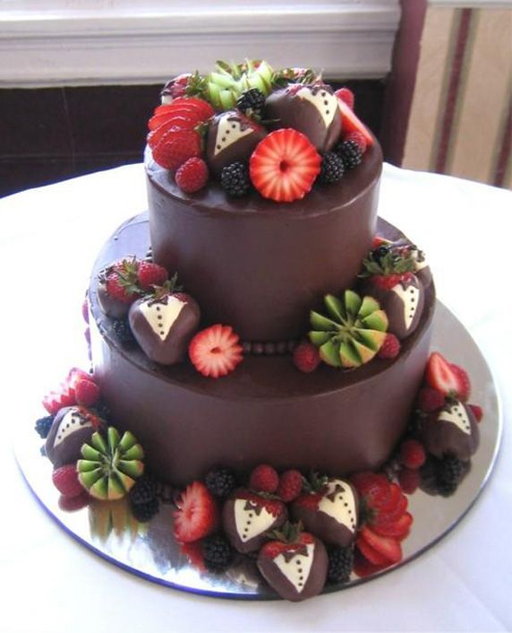 Fancy Chocolate Cake with Strawberries