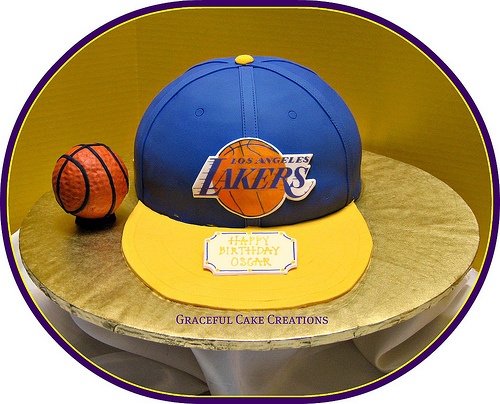 7 Photos of Lakers Groom S Cakes