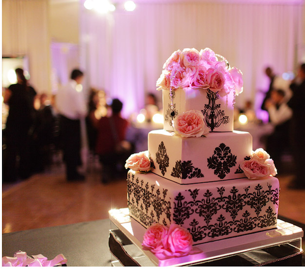 2 Tier Wedding Cakes with Cupcakes