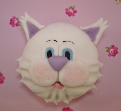 Kitty Cat Cupcake Cake