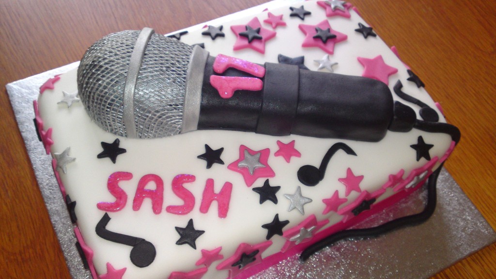 Microphone Birthday Cake