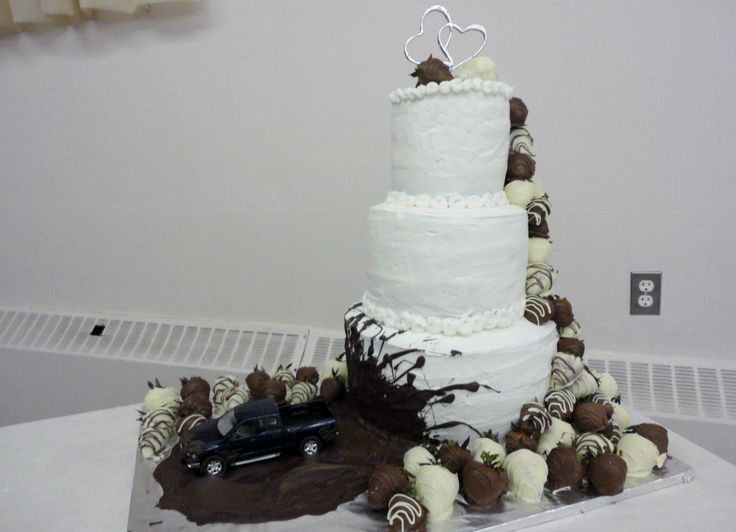 Mud Truck Wedding Cake