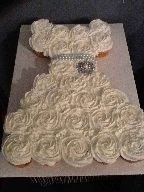 Bridal Shower Pull Apart Cupcakes