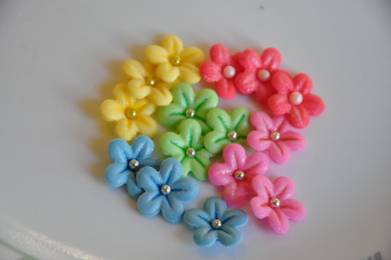 11 Green Edible Sugar Flowers For Cakes Photo Pink And White