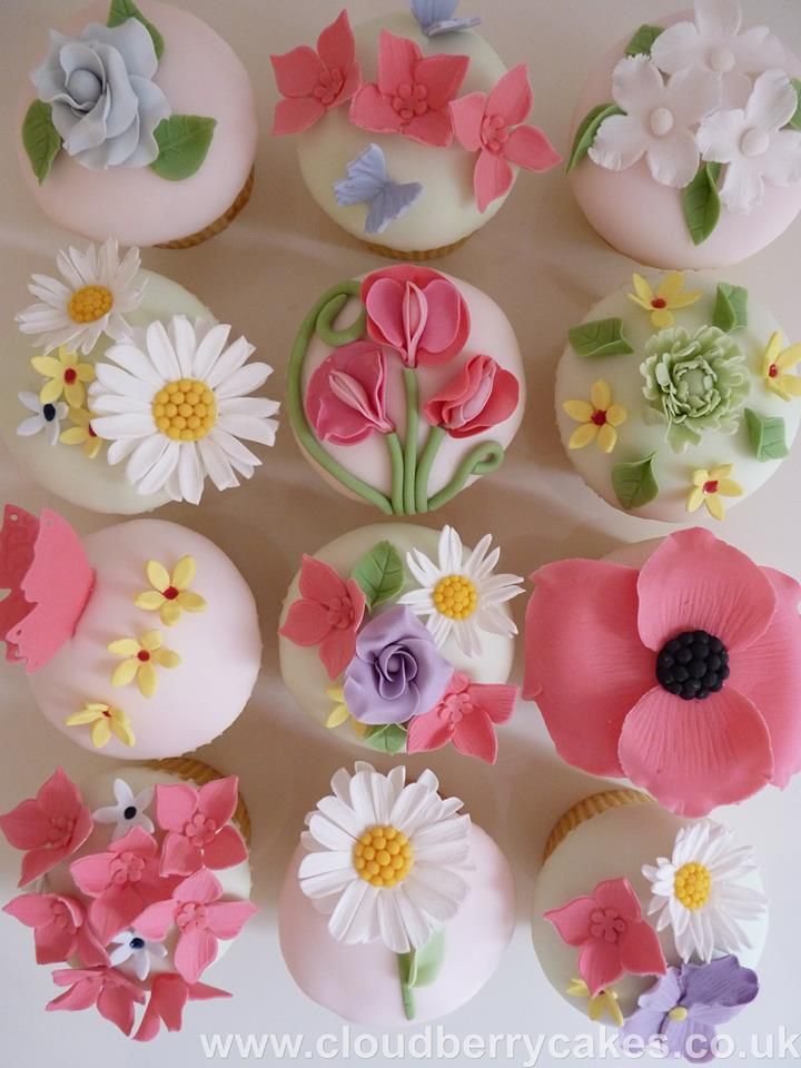 Cupcakes with Flowers