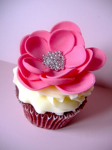 Red Velvet Cupcakes with Flowers