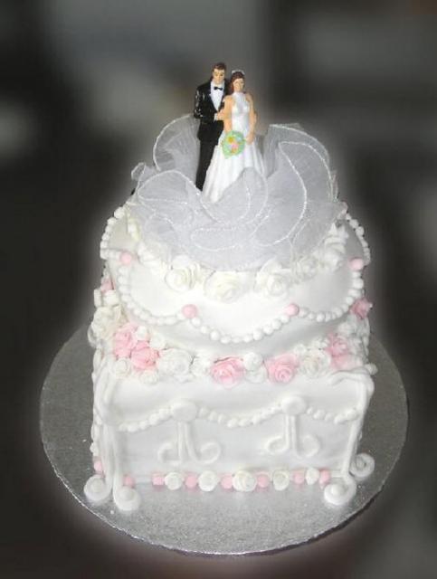 Small Wedding Cake Bride and Groom