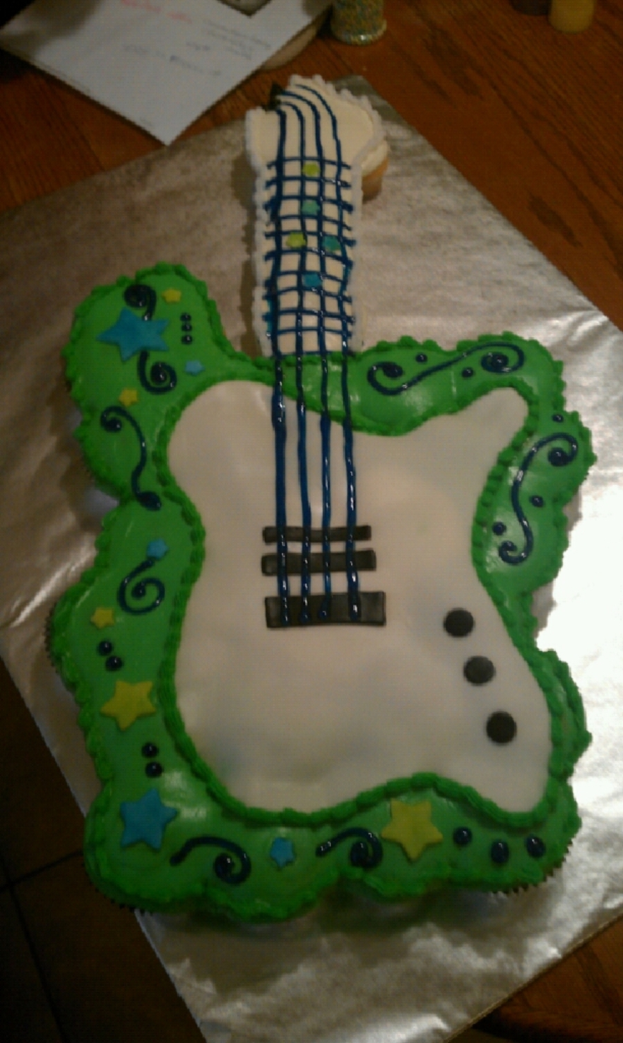 Pull Apart Cupcake Guitar Cake