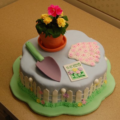 7 Photos of Retirement Cakes And Gardening