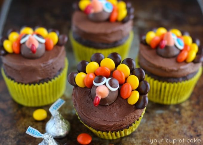 10 Thanksgiving Cupcakes Easy Design Photo Easy Thanksgiving Cupcake Decorating Ideas Dessert Thanksgiving Cupcakes And Easy Thanksgiving Cupcake Decorating Ideas Snackncake