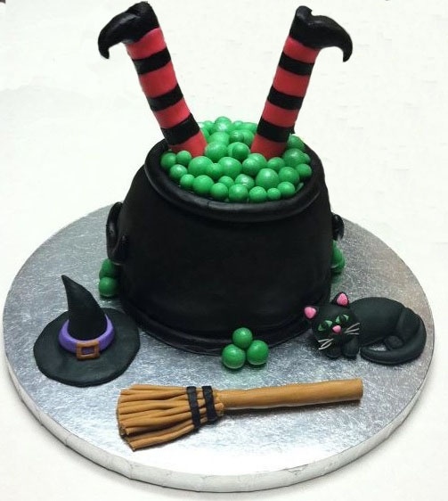 13 Witch Themed Cakes Photo - Halloween Witch Cake, 60th Birthday Cake ...