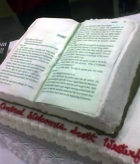 Birthday Cakes That Look Like Books