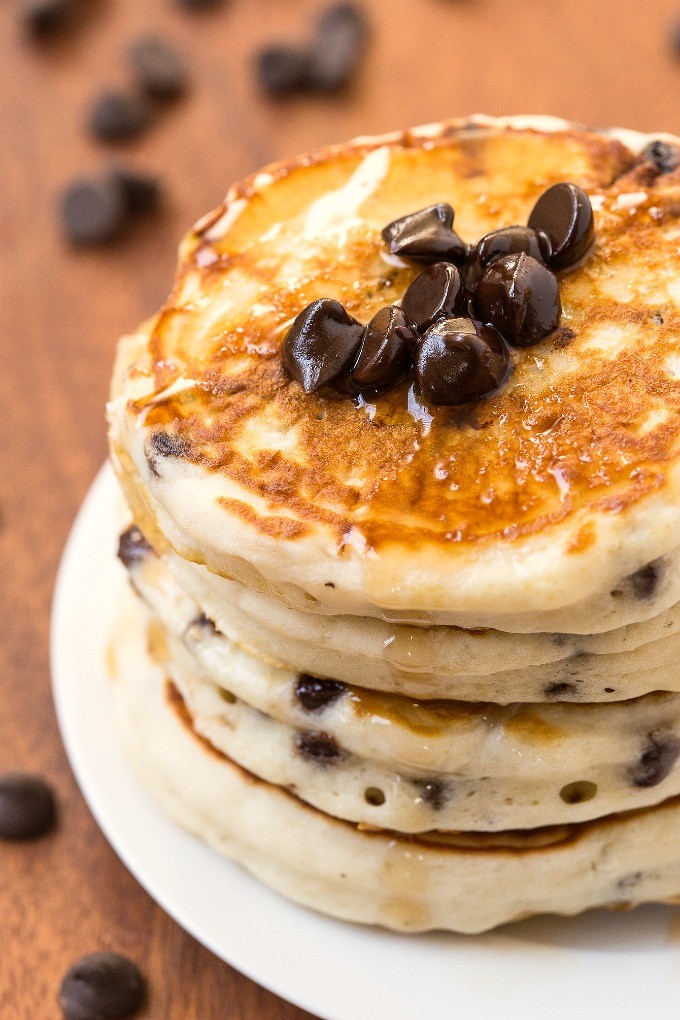 Healthy Low Carb Fluffy Chocolate Chip Pancakes