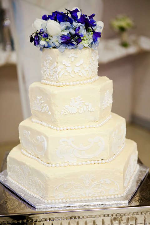 BJ Wholesale Wedding Cakes