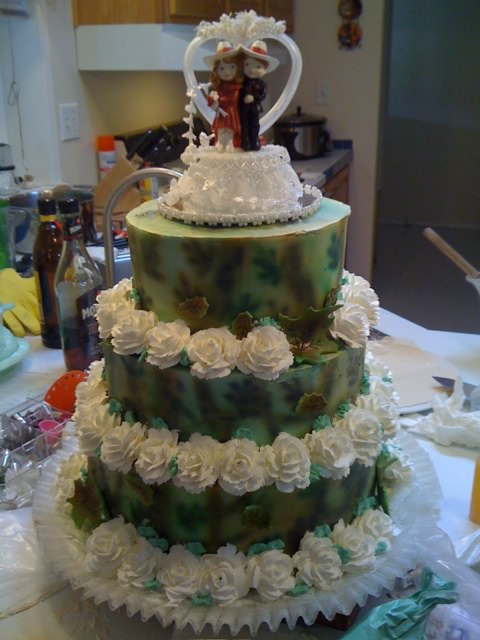 9 Camo Wedding Cakes Frosting Photo Camo Cupcakes Pinterest