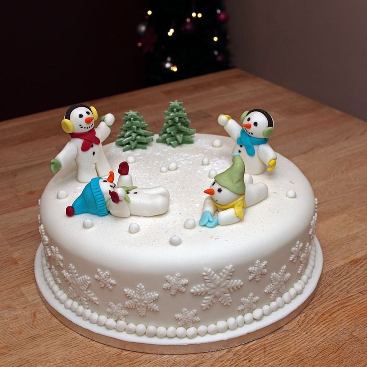 Fondant Christmas Cake Decorations