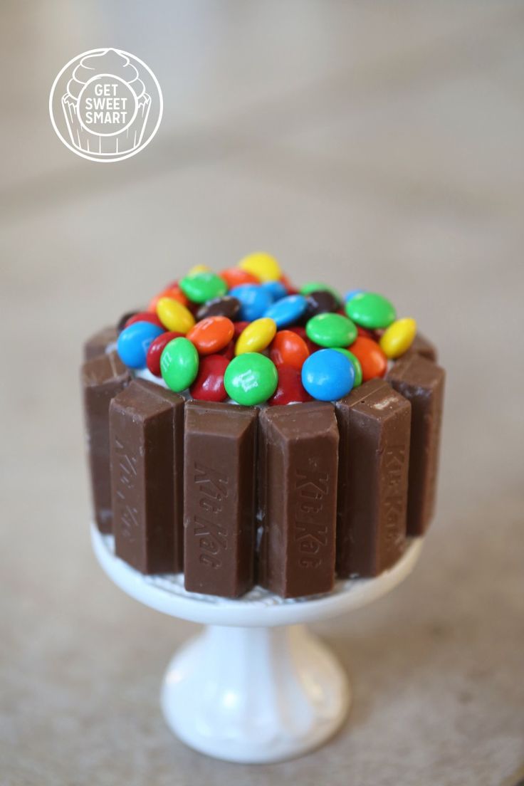 Kit Kat Cake with MMS