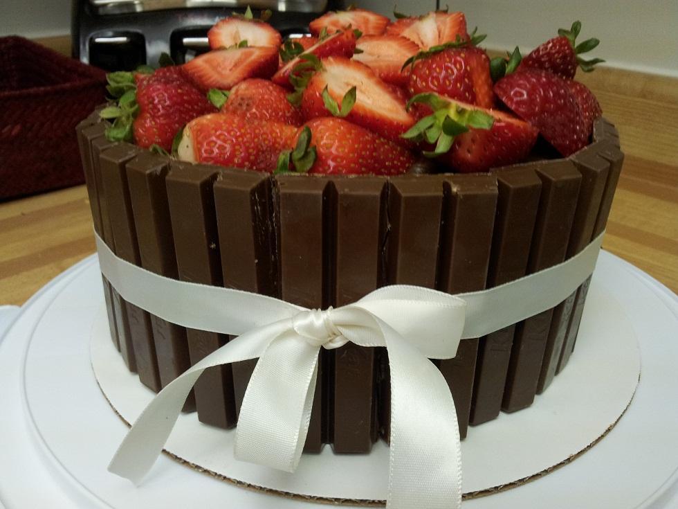 Kit Kat Cake