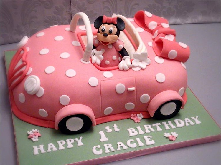 Minnie Mouse Car Cake