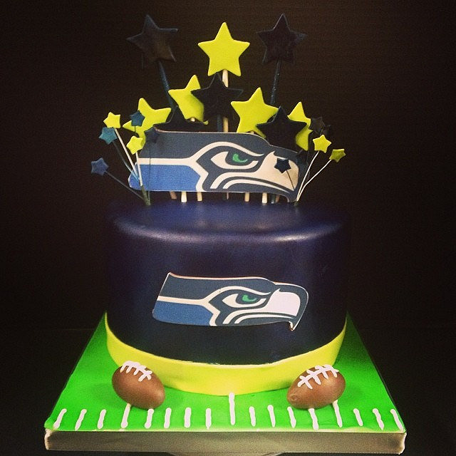 Seattle Seahawks Cake