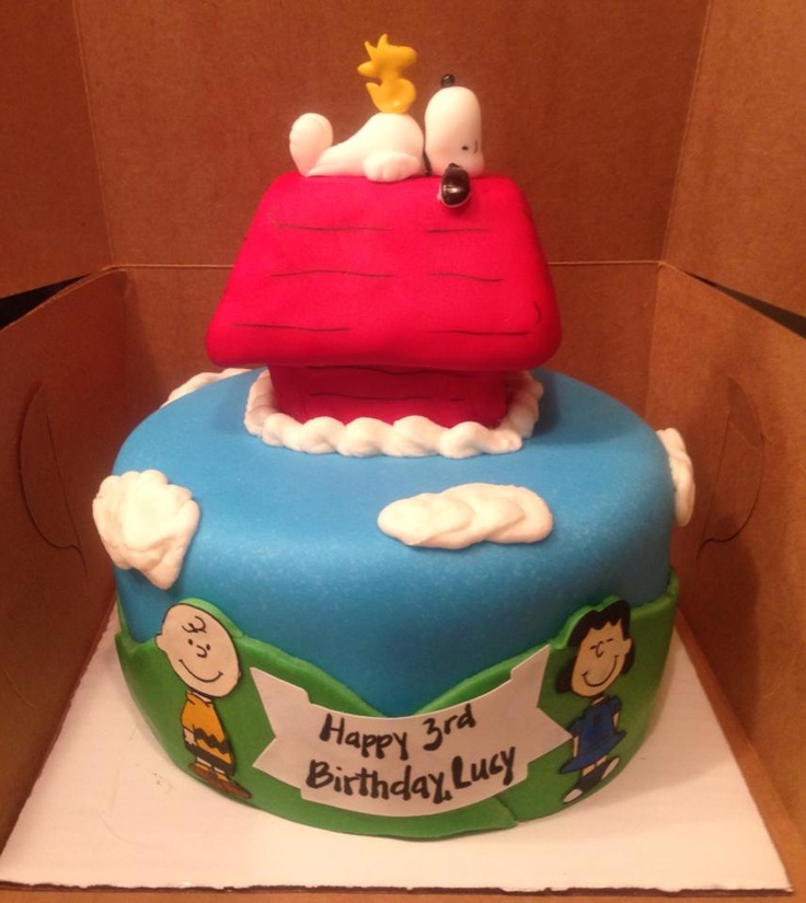 Charlie Brown and Snoopy Cake