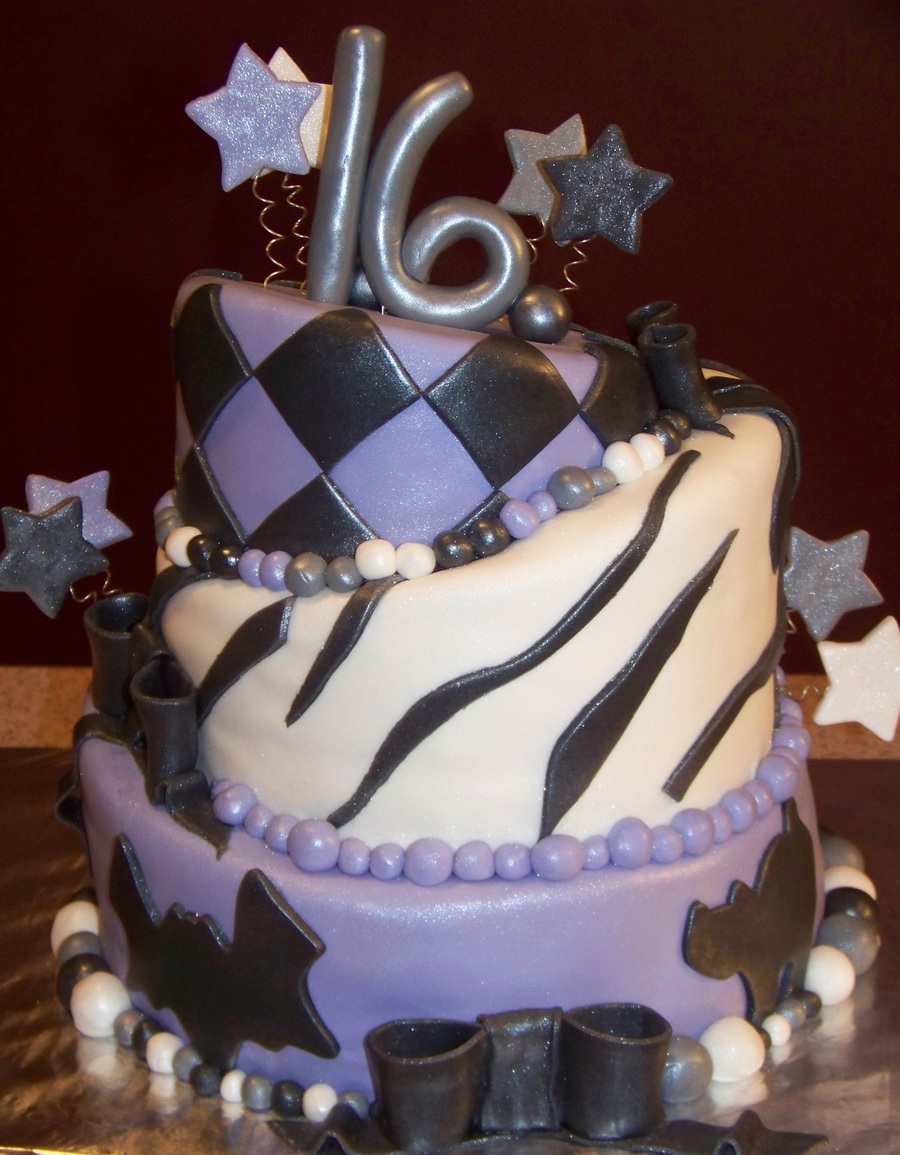 Halloween Sweet 16 Cake