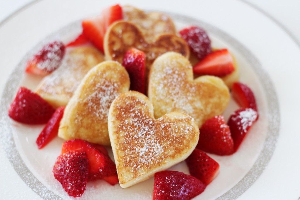 11 Photos of Pancakes Shaped As Hearts