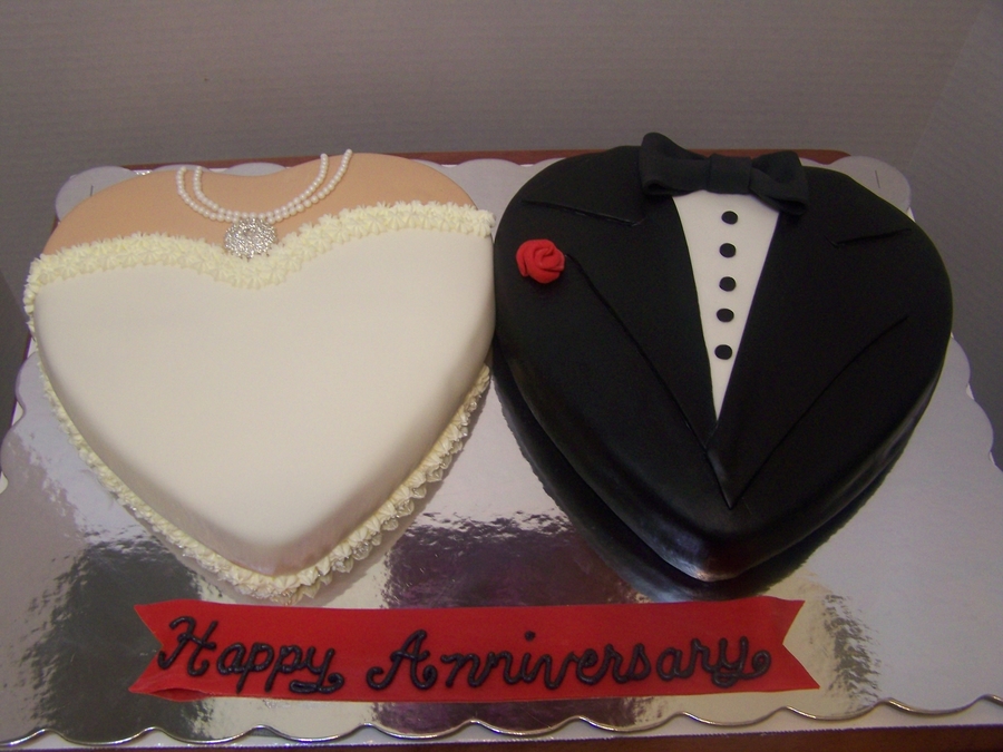 11 Photos of His And Her Anniversary Cakes