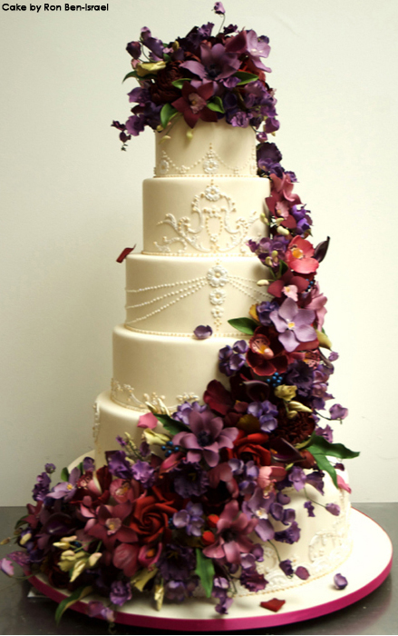 Beautiful Wedding Cake with Flowers