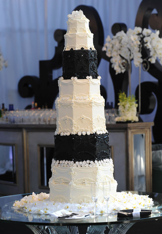 Kim Kardashian Wedding Cake